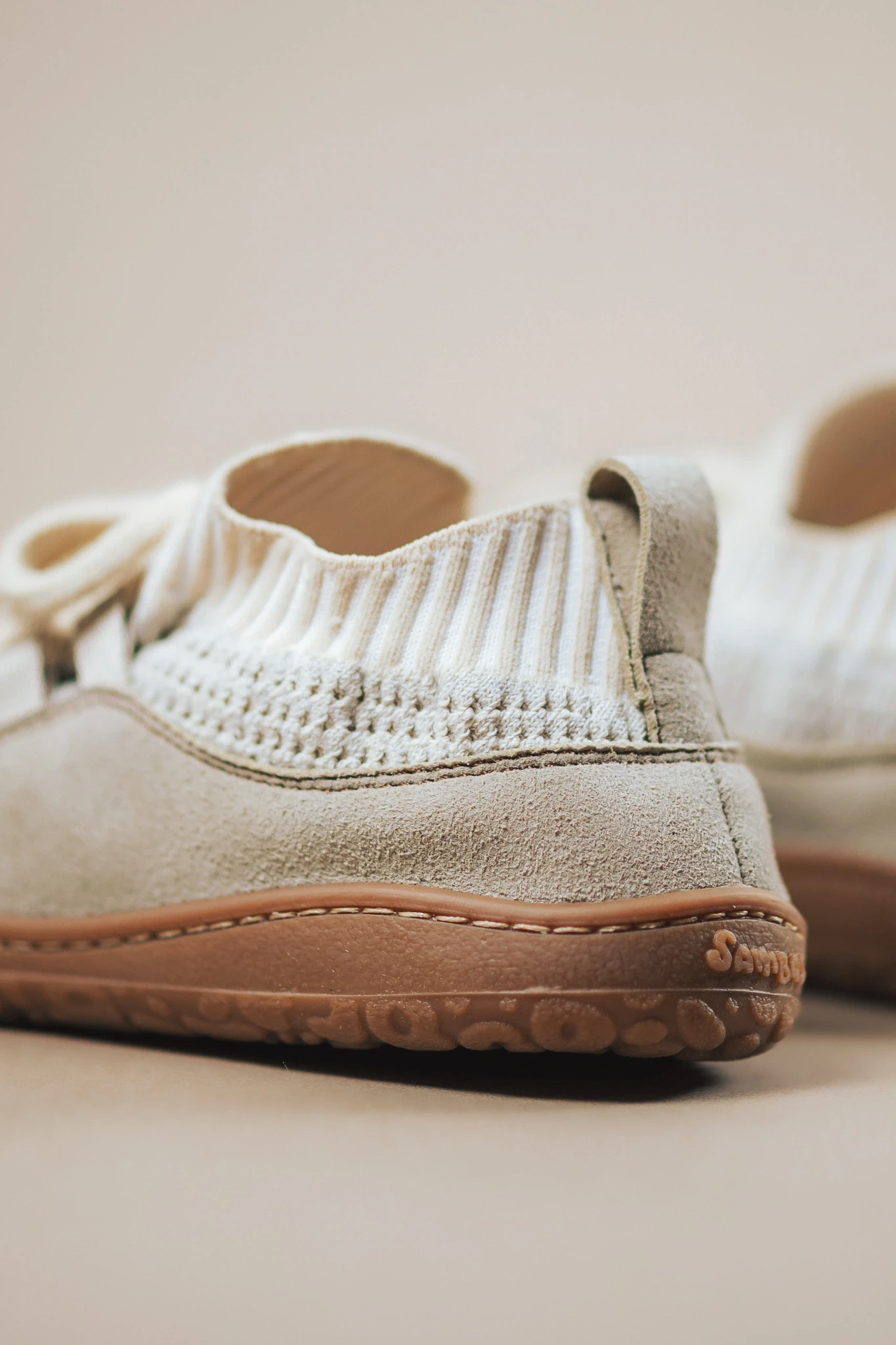 Босоногие кроссовки Sambas the bambas Essence Cloud — молочные, фото 5