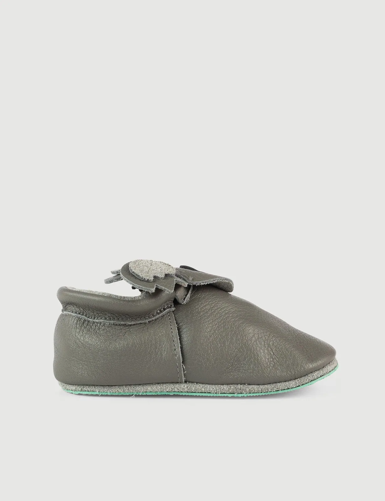 Для первых шагов: мягкие ботиночки SHUU Moccs, серые — фото 1 из 4